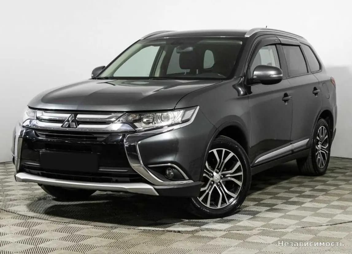 Mitsubishi Outlander, 2015 с пробегом