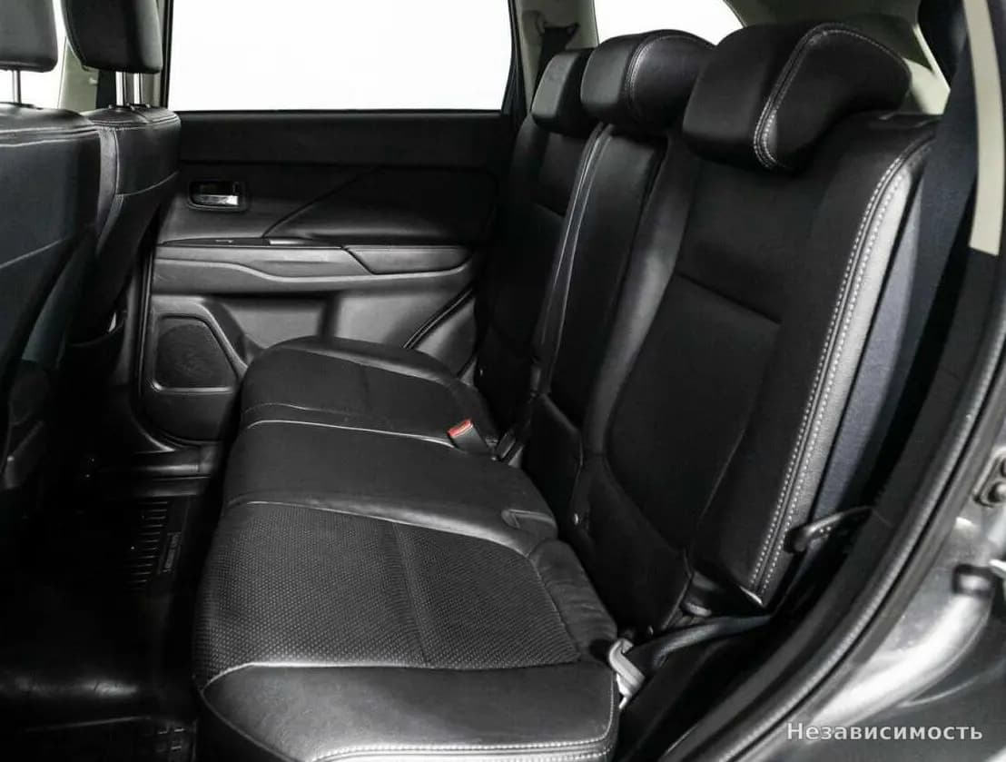 Mitsubishi Outlander 2015 с пробегом — фото 10