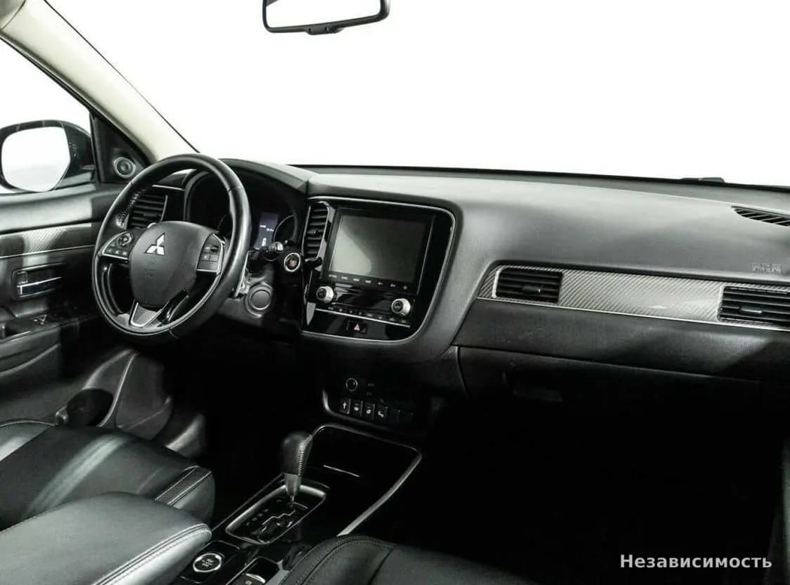 Mitsubishi Outlander 2020 с пробегом — фото 9