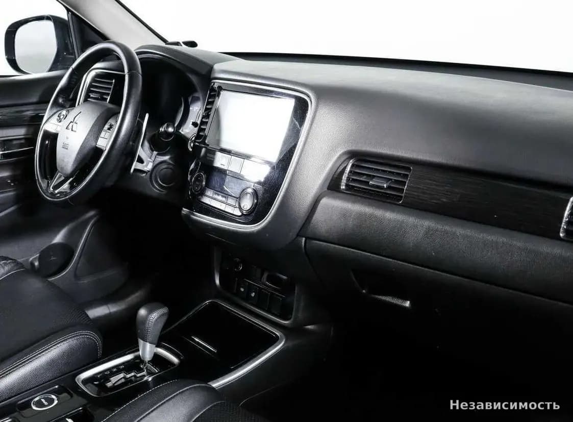 Mitsubishi Outlander 2018 с пробегом — фото 6