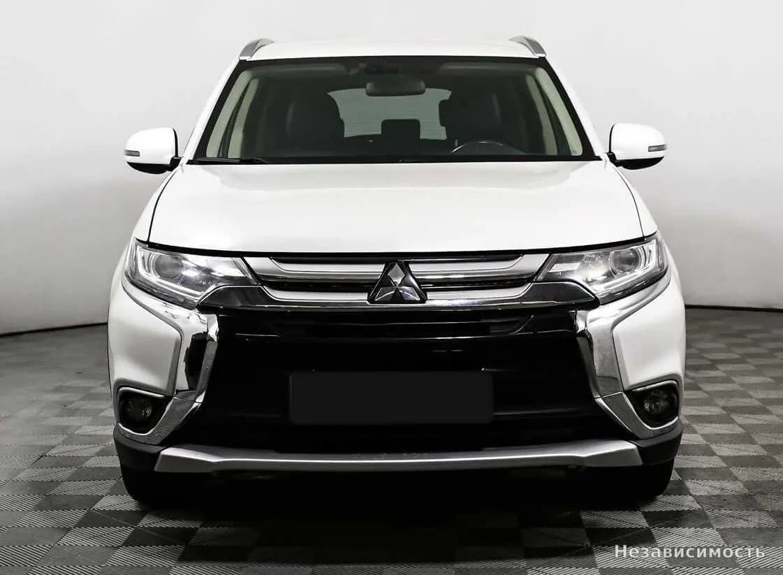 Mitsubishi Outlander 2017 с пробегом — фото 2
