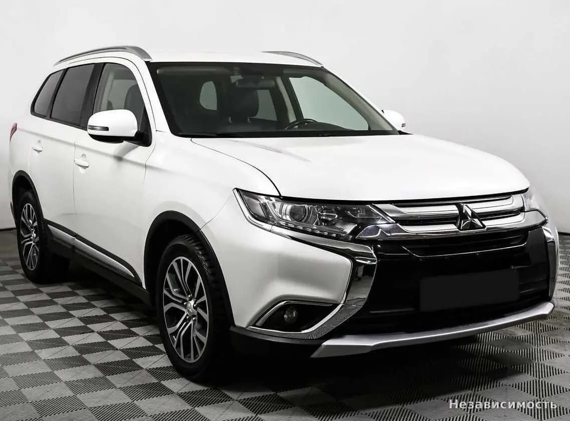 Mitsubishi Outlander 2017 с пробегом — фото 3
