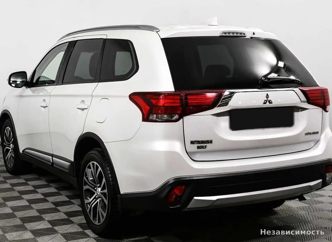 Mitsubishi Outlander 2017 с пробегом — фото 7