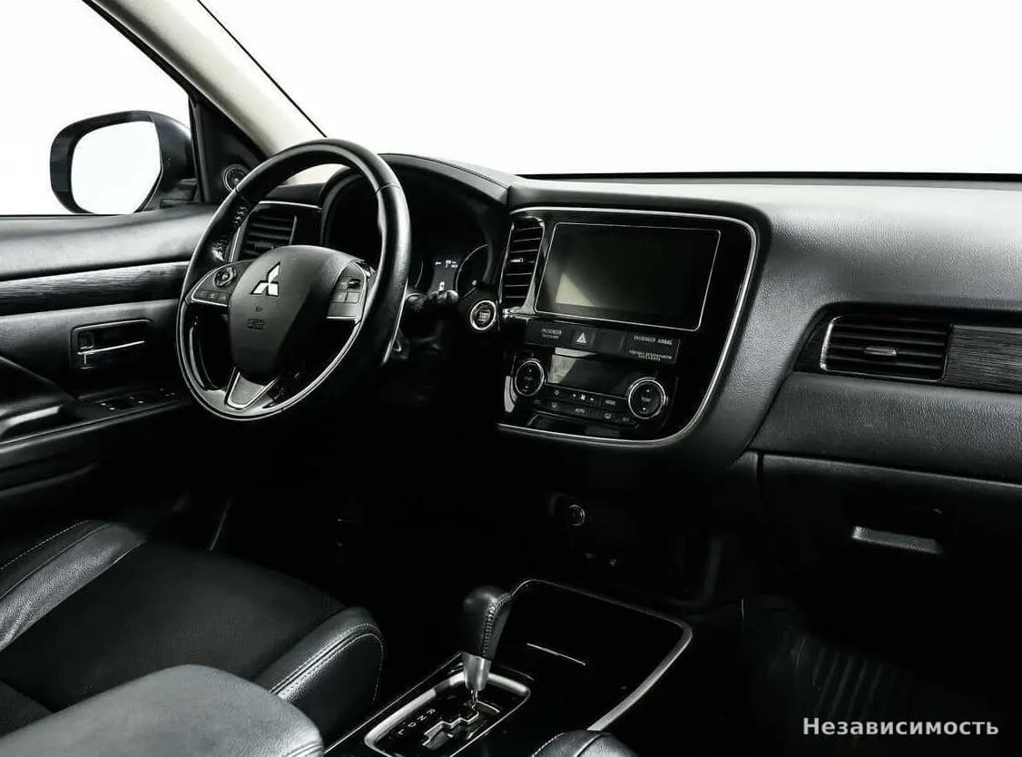 Mitsubishi Outlander 2017 с пробегом — фото 9