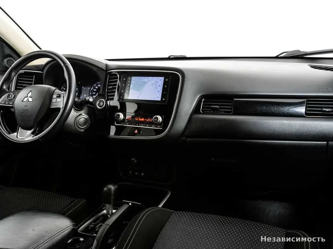 Mitsubishi Outlander 2020 с пробегом — фото 7