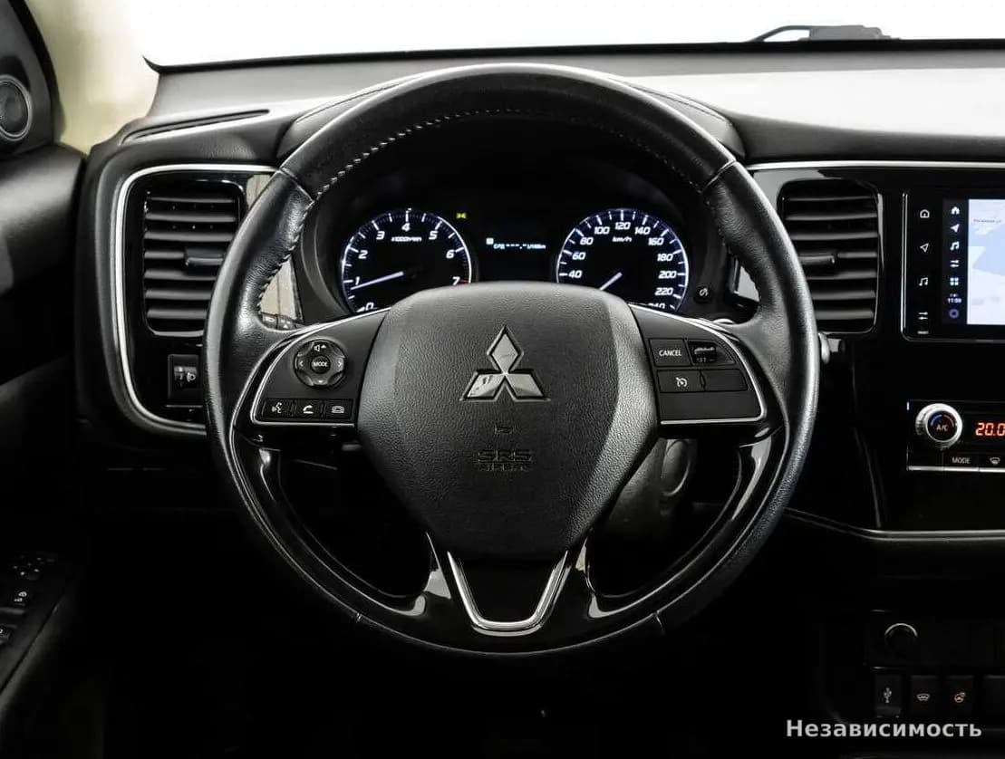 Mitsubishi Outlander 2020 с пробегом — фото 10
