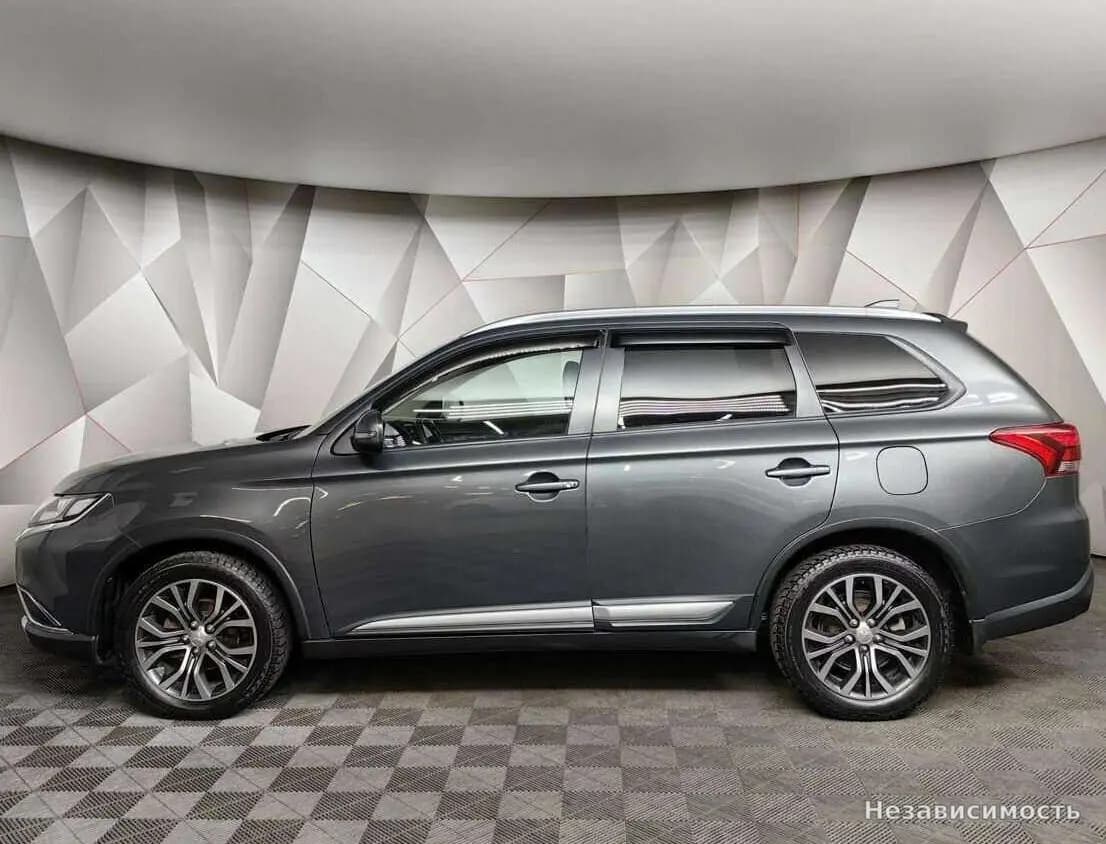 Mitsubishi Outlander 2017 с пробегом — фото 5