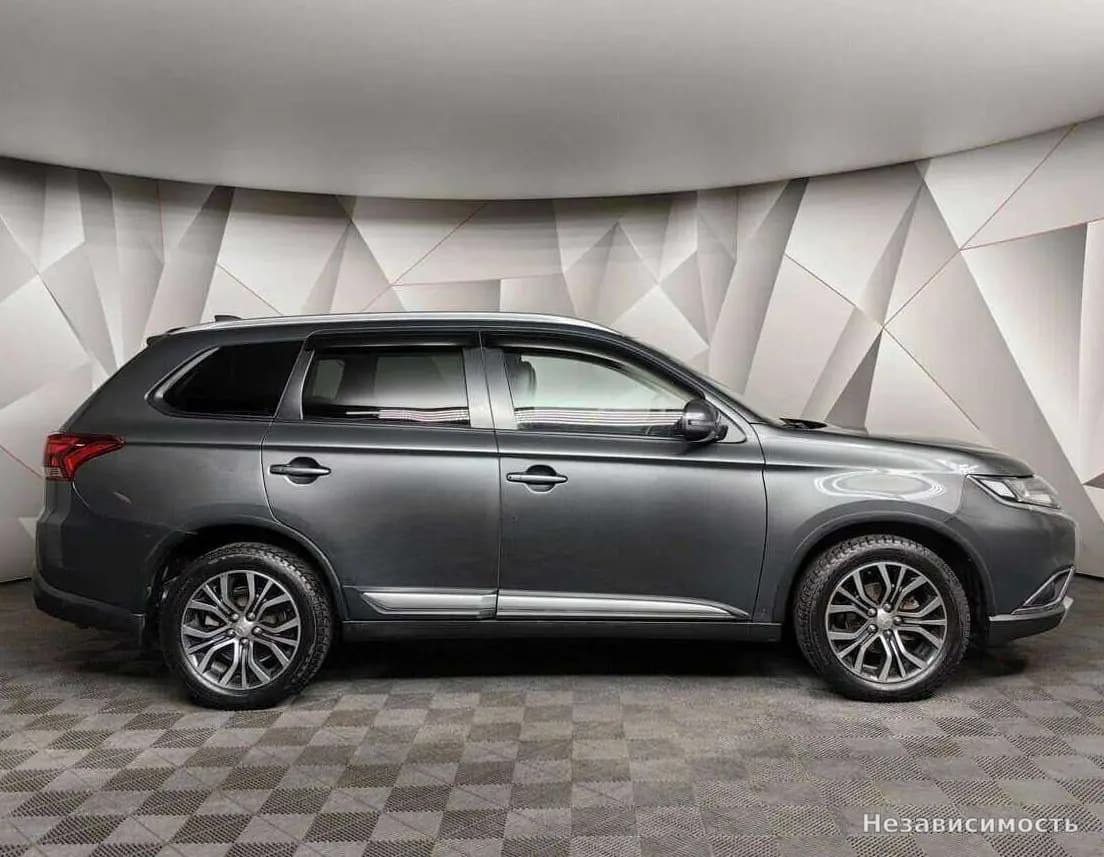 Mitsubishi Outlander 2017 с пробегом — фото 6