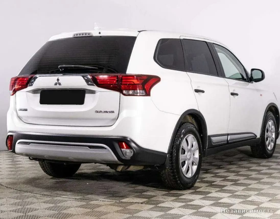 Mitsubishi Outlander 2019 с пробегом — фото 5