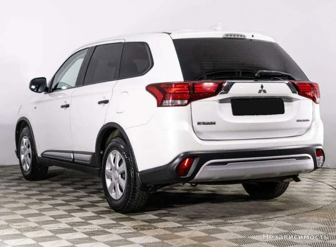 Mitsubishi Outlander 2019 с пробегом — фото 7