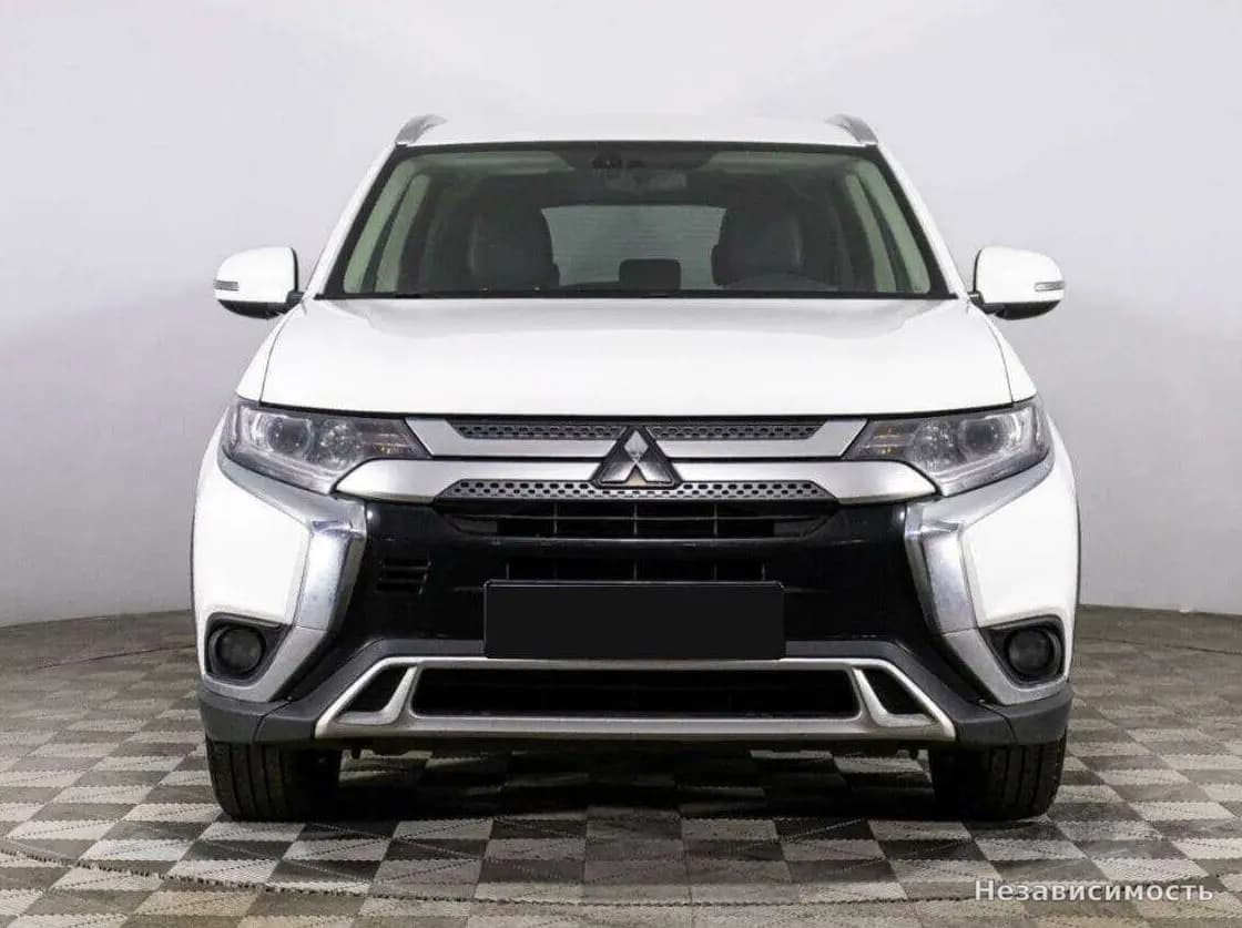 Mitsubishi Outlander 2019 с пробегом — фото 2