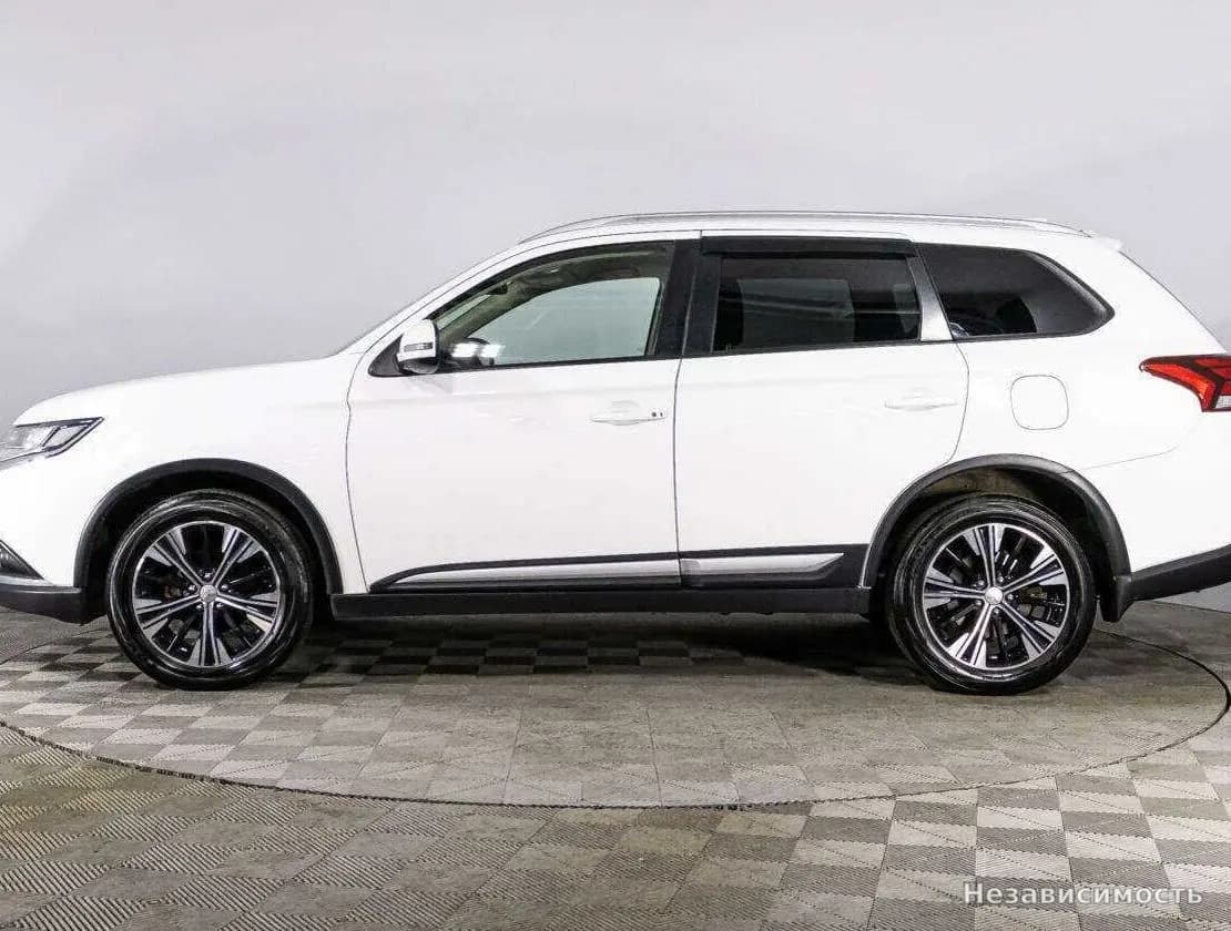 Mitsubishi Outlander 2019 с пробегом — фото 8