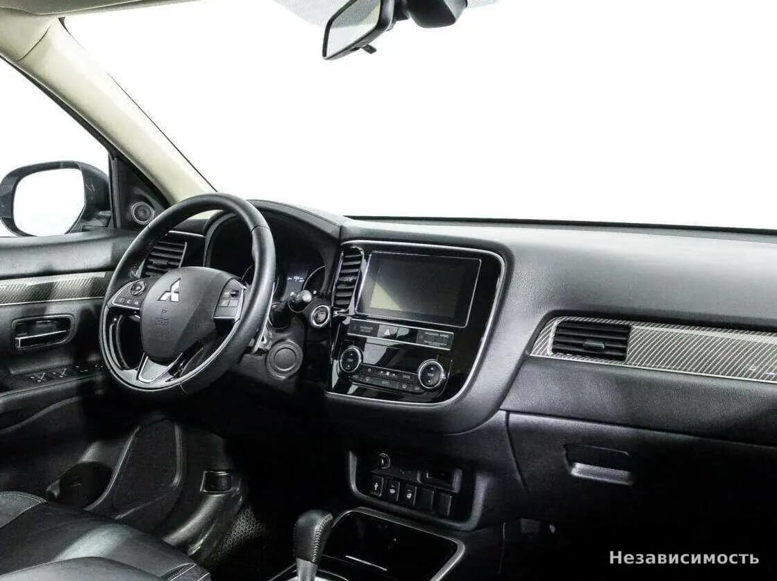 Mitsubishi Outlander 2019 с пробегом — фото 9