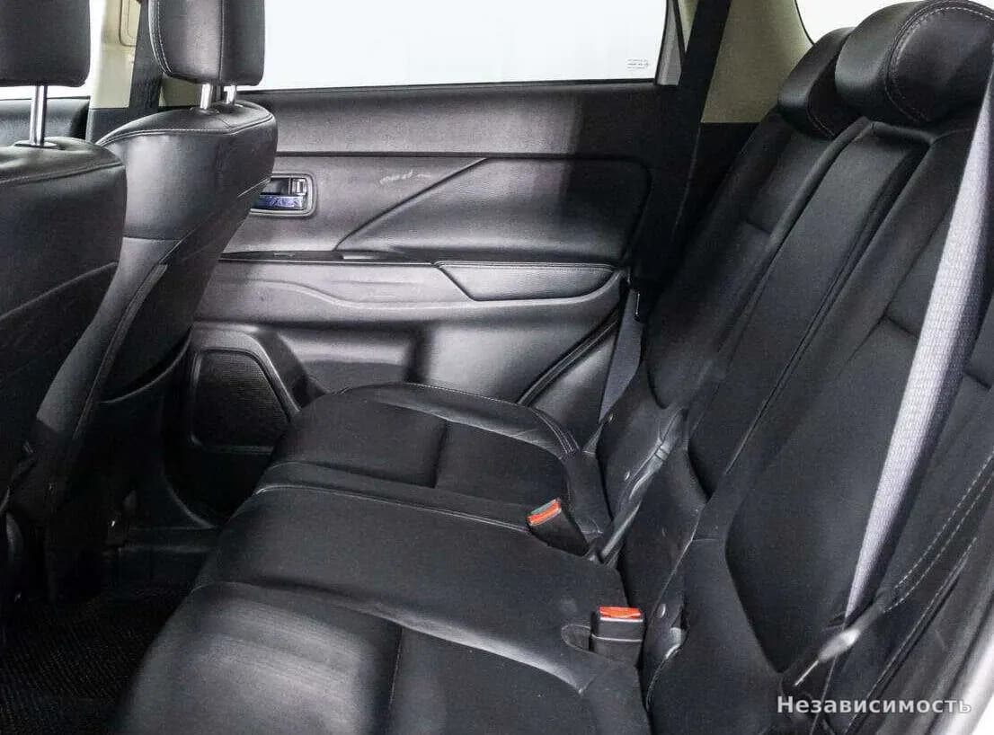 Mitsubishi Outlander 2019 с пробегом — фото 10