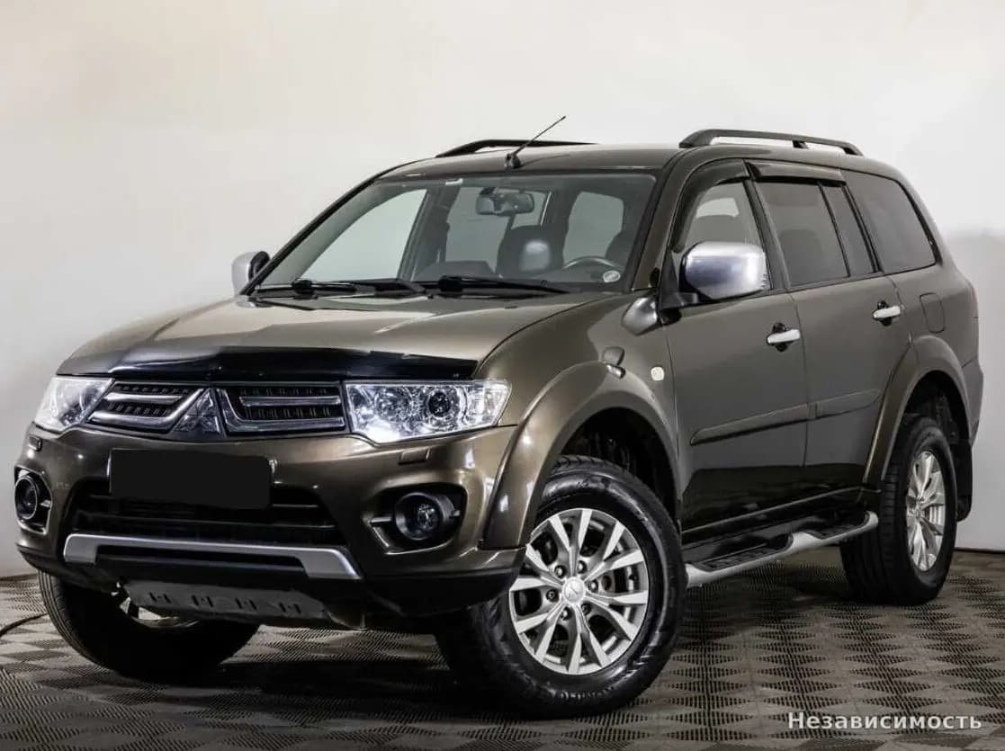 Mitsubishi Pajero Sport, 2015 с пробегом