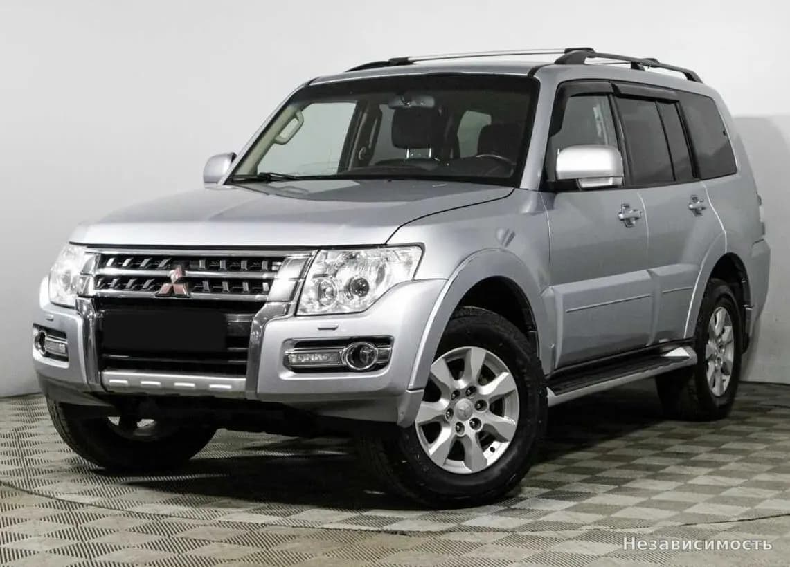 Mitsubishi Pajero, 2015 с пробегом