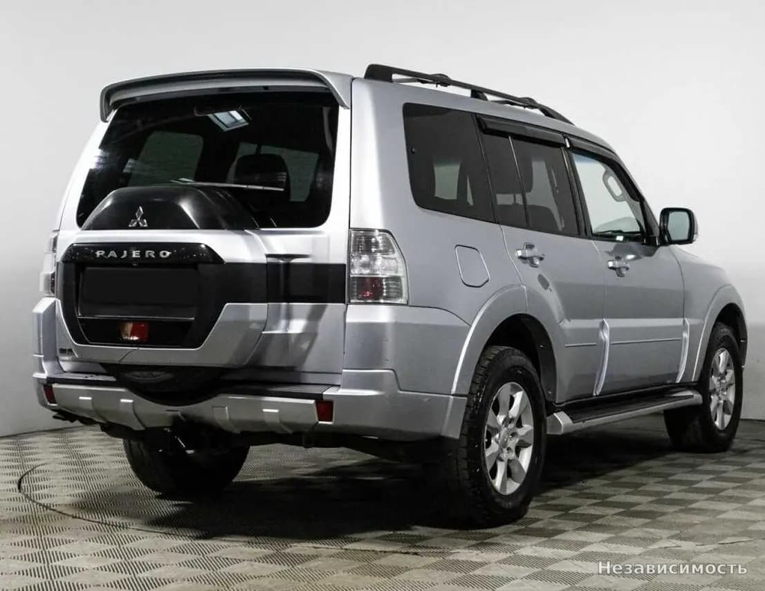 Mitsubishi Pajero 2015 с пробегом — фото 4