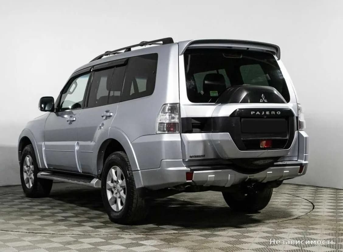 Mitsubishi Pajero 2015 с пробегом — фото 6