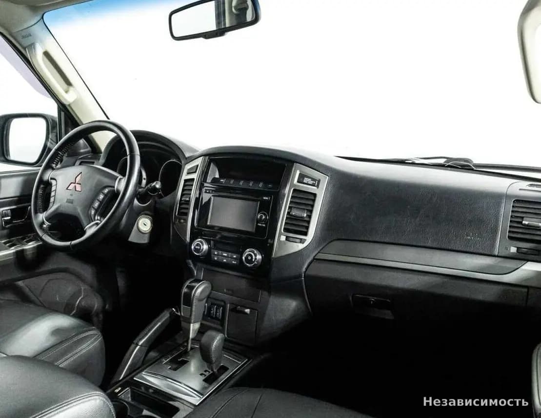 Mitsubishi Pajero 2015 с пробегом — фото 7