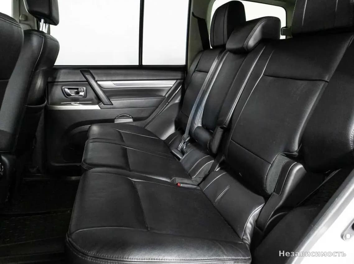 Mitsubishi Pajero 2015 с пробегом — фото 8