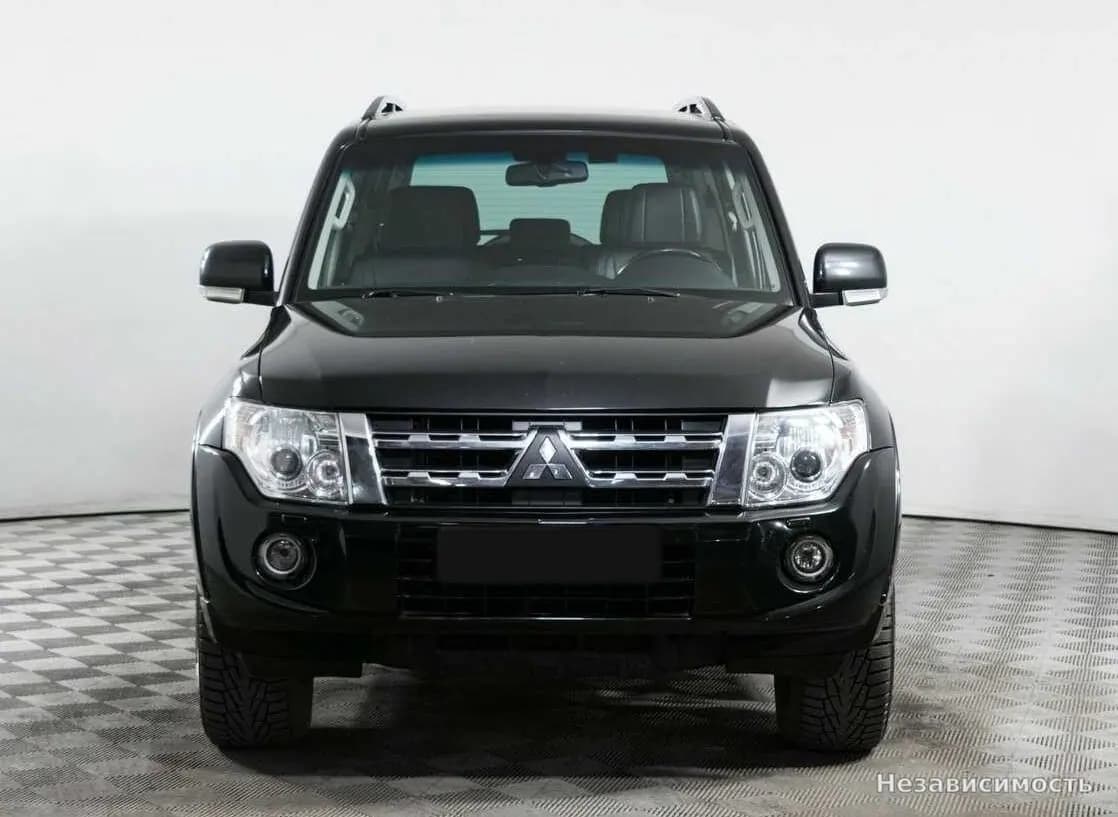 Mitsubishi Pajero 2012 с пробегом — фото 2