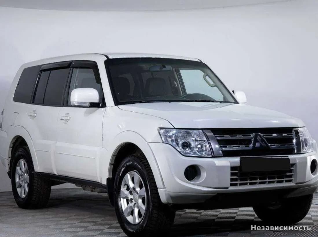 Mitsubishi Pajero 2013 с пробегом — фото 2