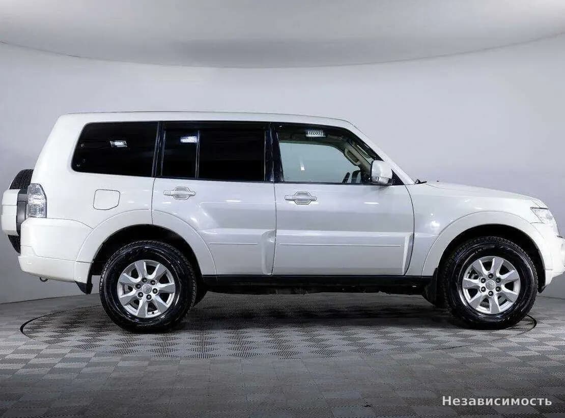 Mitsubishi Pajero 2013 с пробегом — фото 3