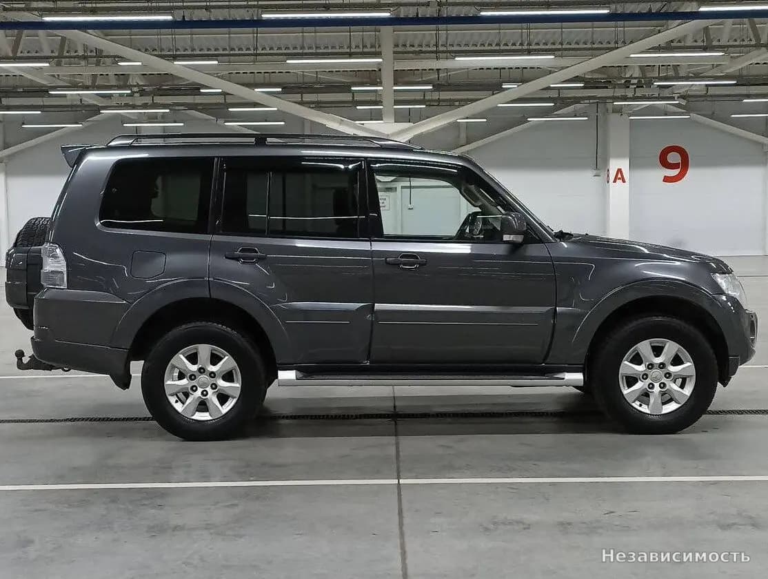 Mitsubishi Pajero 2012 с пробегом — фото 4