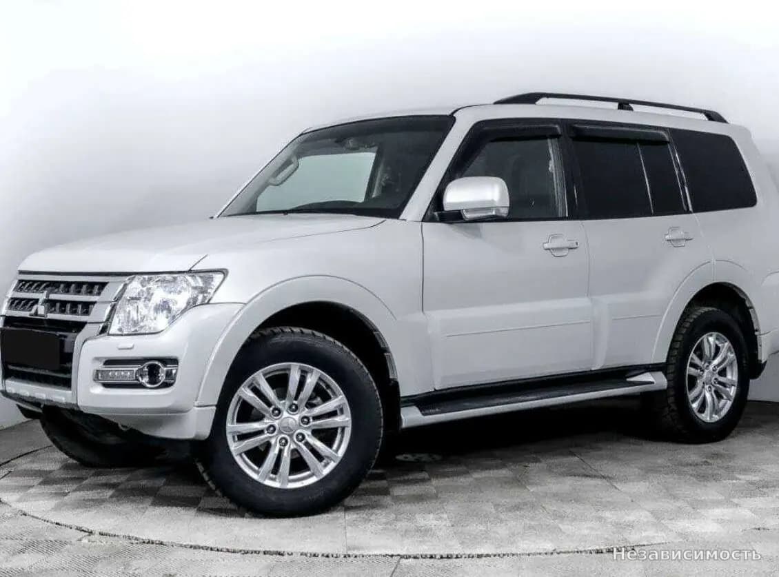 Mitsubishi Pajero, 2015 с пробегом