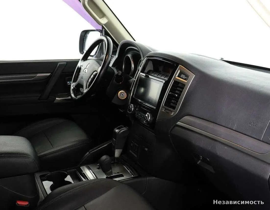 Mitsubishi Pajero 2015 с пробегом — фото 4