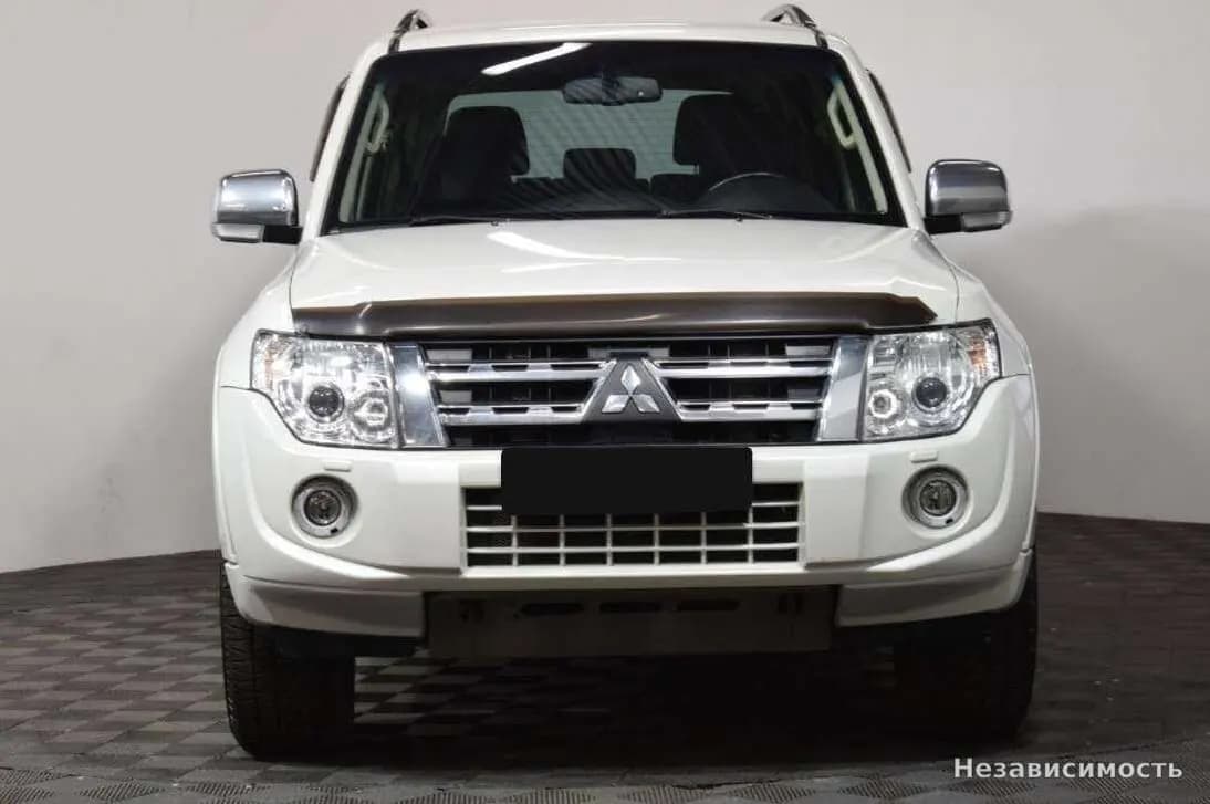 Mitsubishi Pajero 2014 с пробегом — фото 2