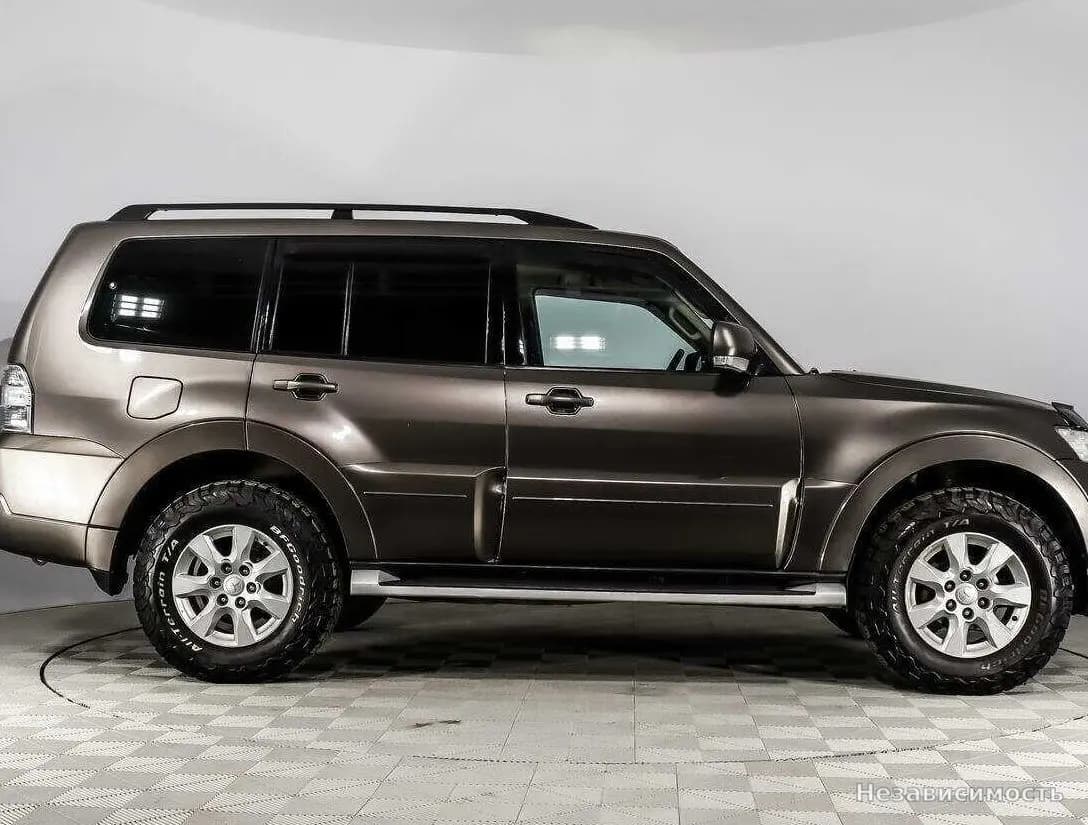 Mitsubishi Pajero 2013 с пробегом — фото 4