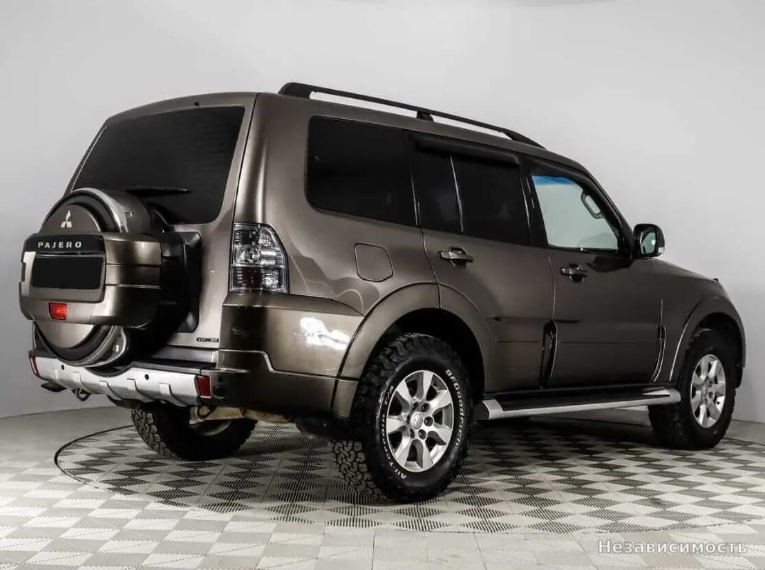 Mitsubishi Pajero 2013 с пробегом — фото 5