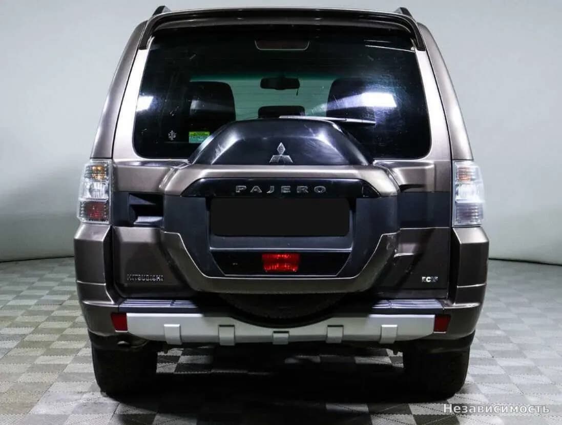 Mitsubishi Pajero 2014 с пробегом — фото 5