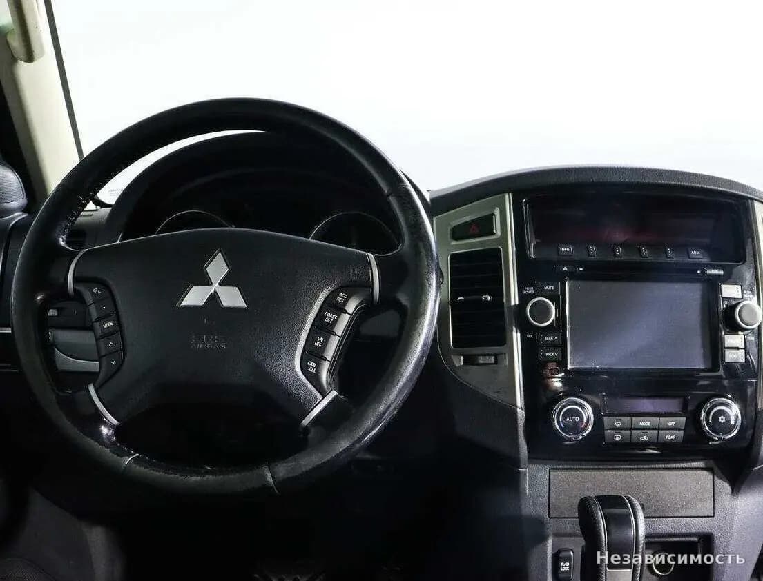 Mitsubishi Pajero 2014 с пробегом — фото 10