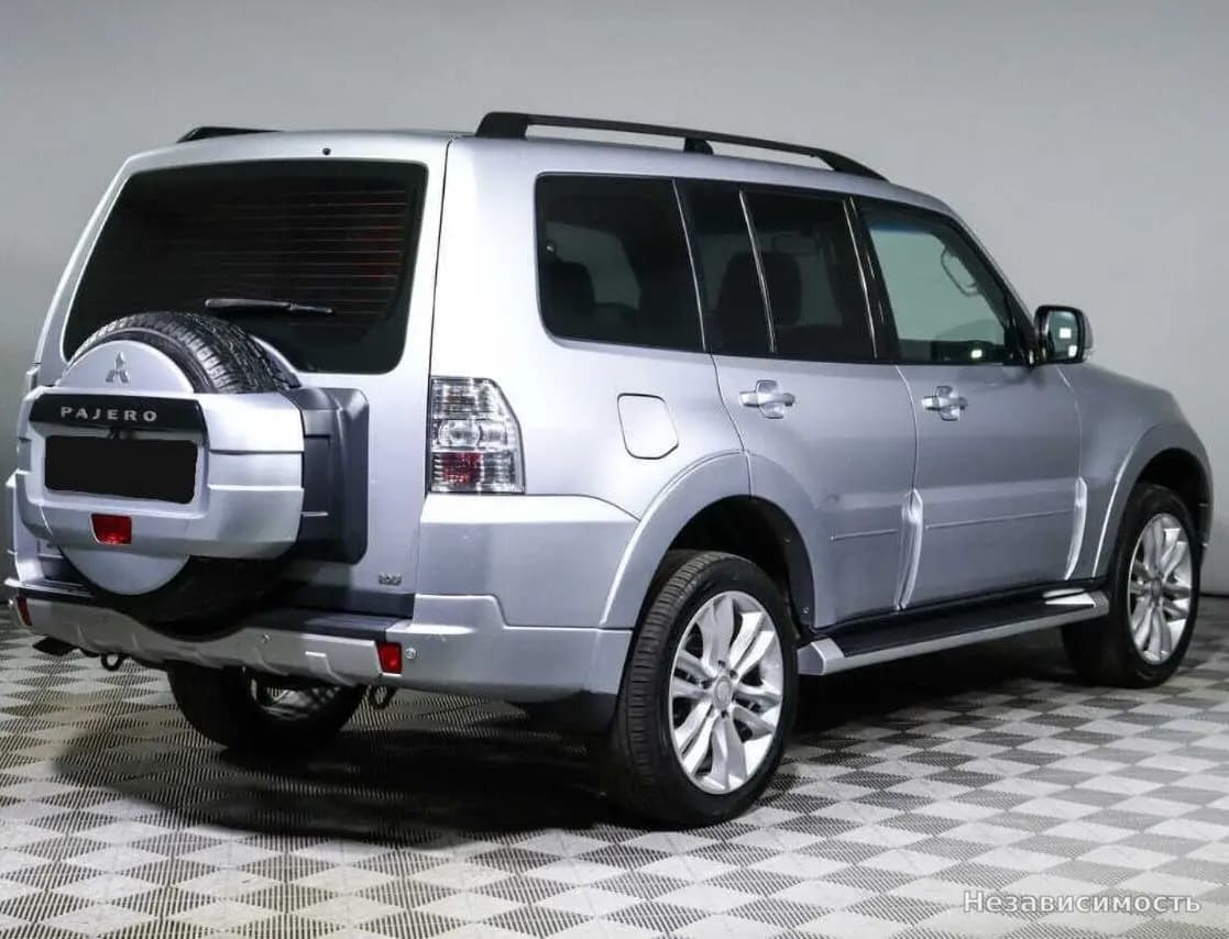 Mitsubishi Pajero 2012 с пробегом — фото 4