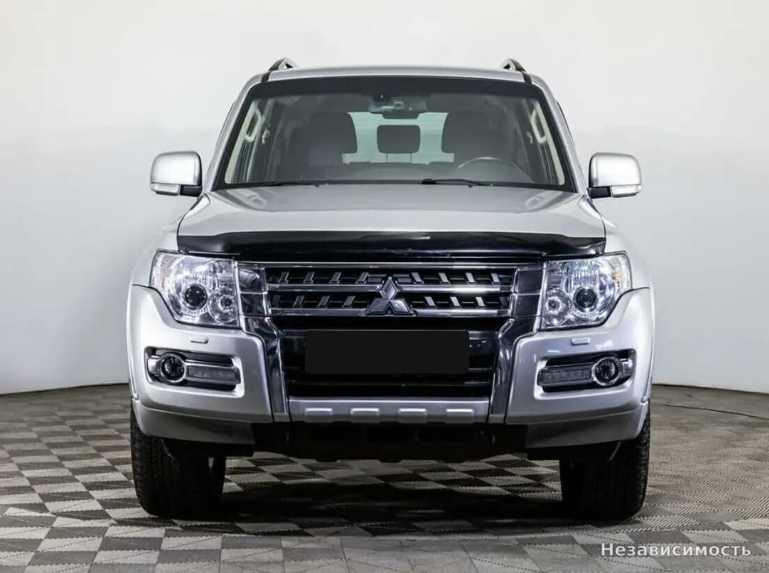 Mitsubishi Pajero 2017 с пробегом — фото 2