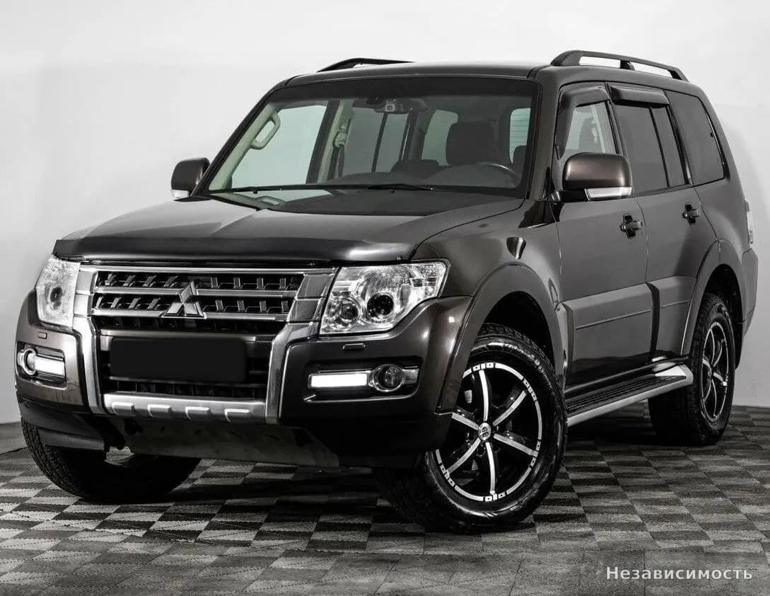 Mitsubishi Pajero, 2017 с пробегом
