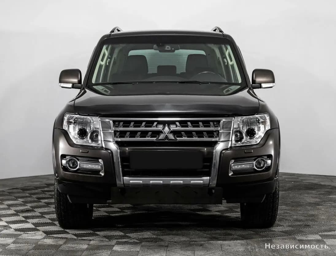Mitsubishi Pajero 2017 с пробегом — фото 3