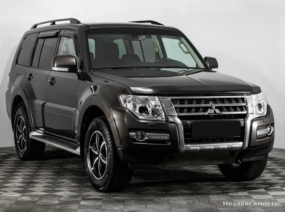 Mitsubishi Pajero 2017 с пробегом — фото 4