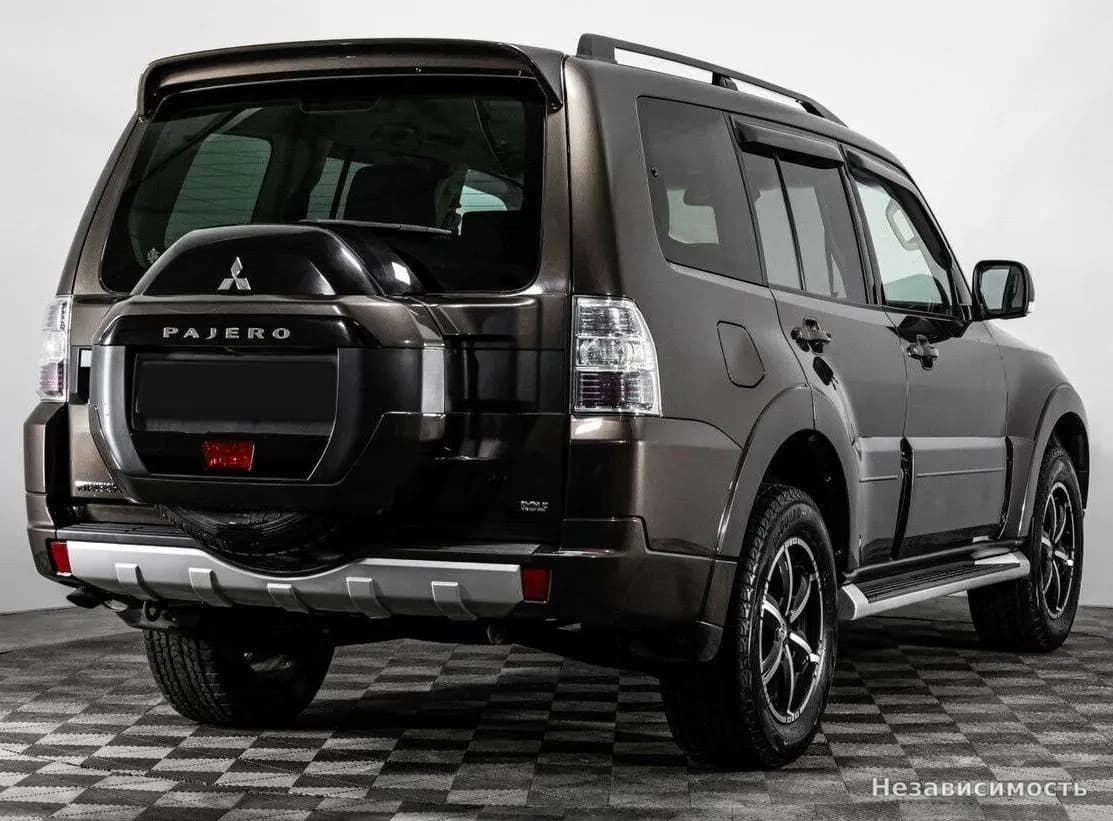 Mitsubishi Pajero 2017 с пробегом — фото 5