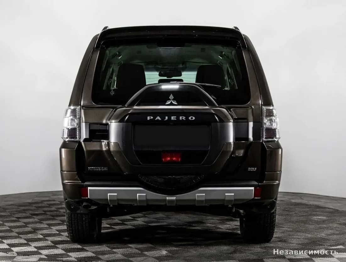 Mitsubishi Pajero 2017 с пробегом — фото 6