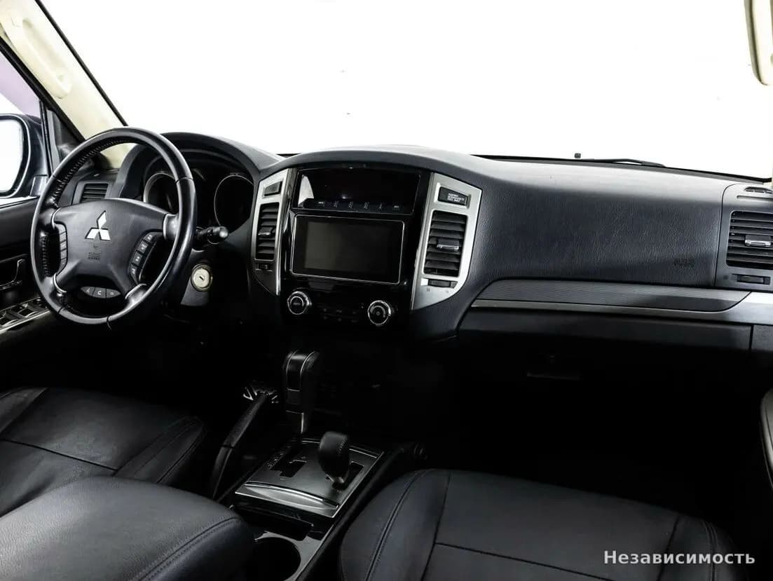 Mitsubishi Pajero 2017 с пробегом — фото 8