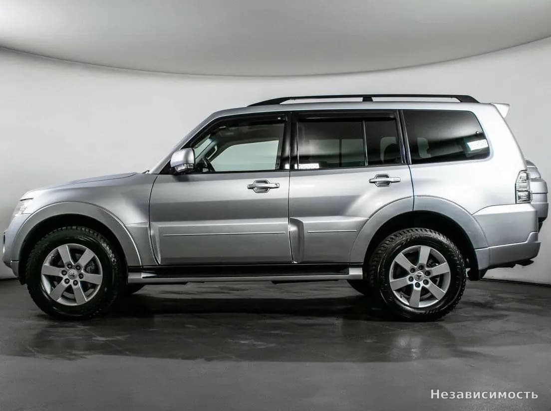 Mitsubishi Pajero 2012 с пробегом — фото 8