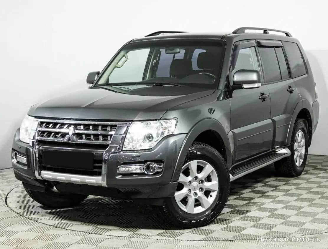 Mitsubishi Pajero, 2015 с пробегом