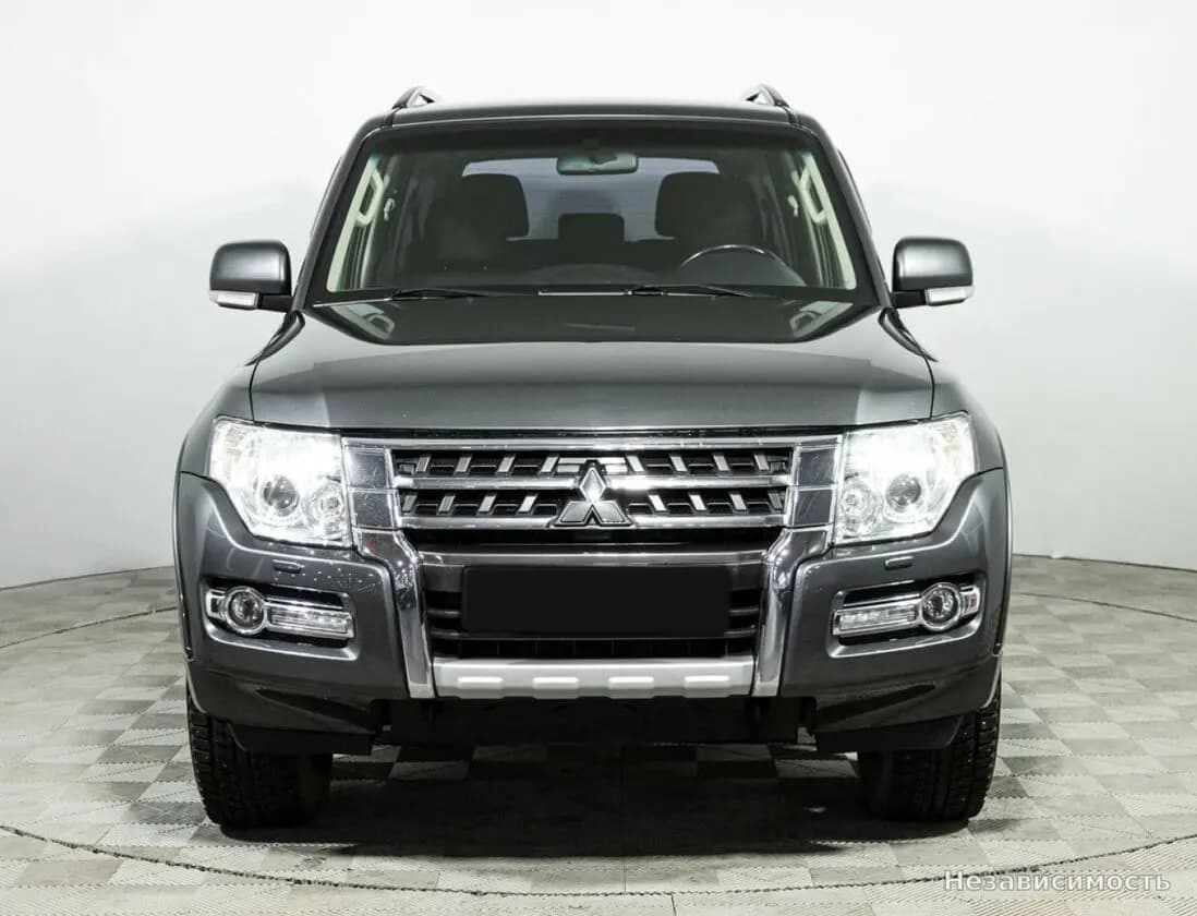 Mitsubishi Pajero 2015 с пробегом — фото 2