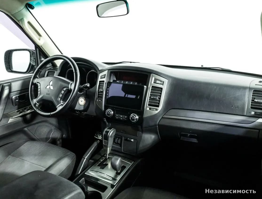 Mitsubishi Pajero 2015 с пробегом — фото 8