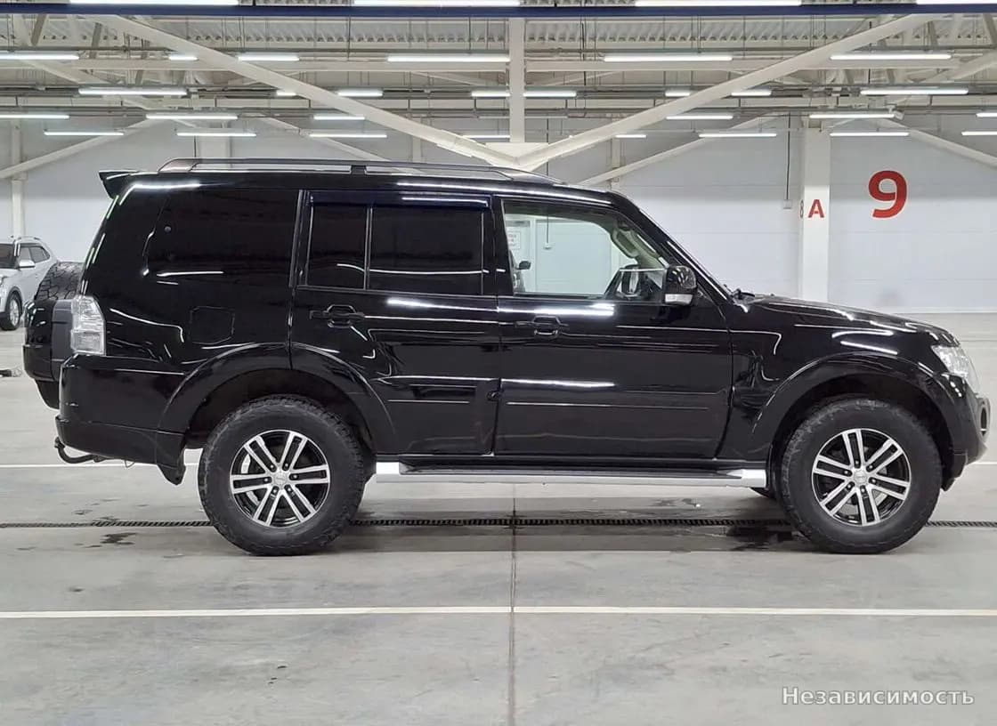 Mitsubishi Pajero 2012 с пробегом — фото 4