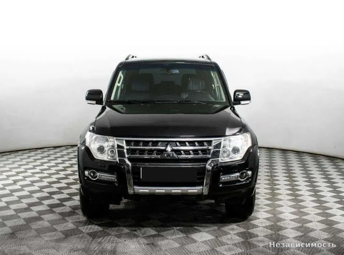 Mitsubishi Pajero 2015 с пробегом — фото 2