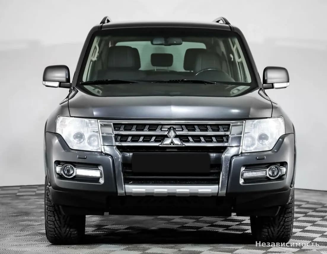 Mitsubishi Pajero 2015 с пробегом — фото 2
